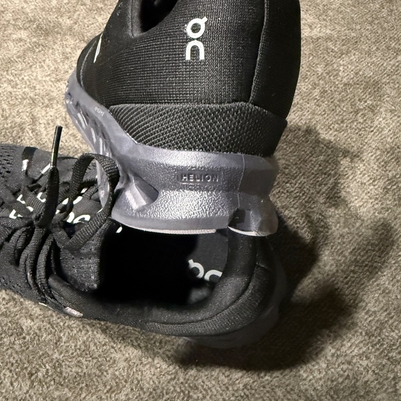 On Running Cloudsurfer Black Sneakers - Picture 6 of 7